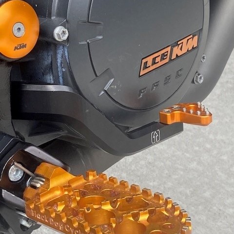 CLEAN SPEED BRAKE PEDAL, KTM 1090 1190 1290 SUPER ADVENTURE UPGRADED BRAKE PEDAL BLACK_FAR TIP